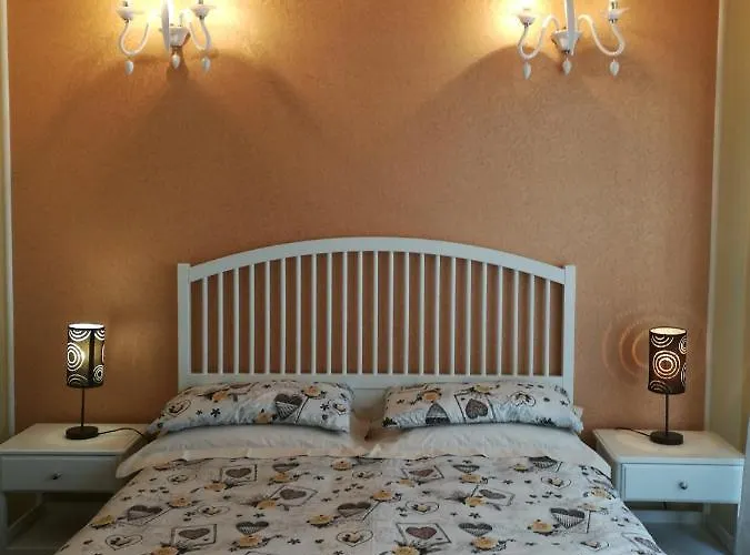 Colosseo 住宿加早餐酒店 科森扎